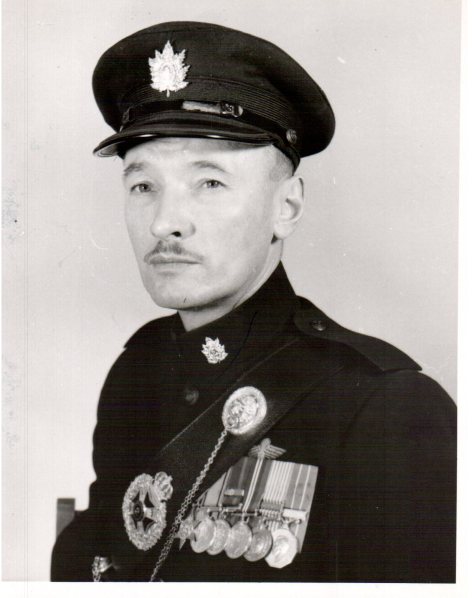 WOI CJ Hampton, CD RSM 1st Bn Sep 58 to Jul 62