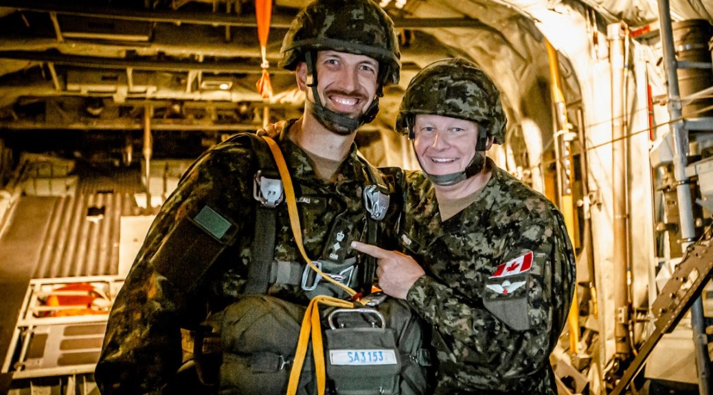 Lieutenant Colonel Chris Boileau and Honourary Colonel Major General David Fraser